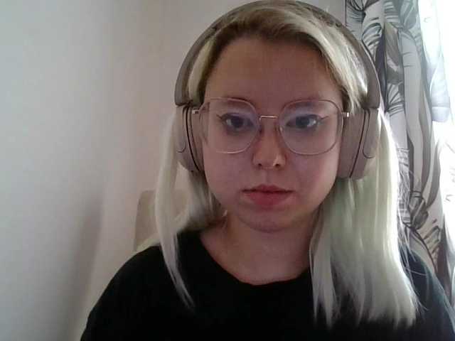 MaddieOrgasm live cam on BongaCams