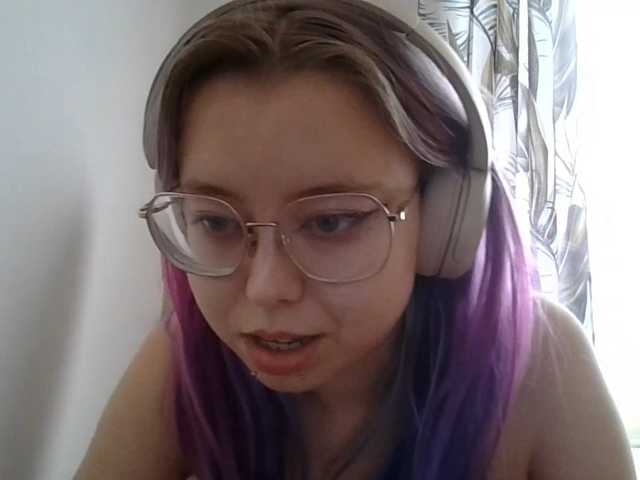 MaddieOrgasm live cam on BongaCams