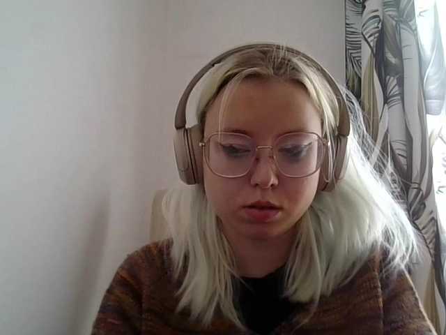 MaddieOrgasm live cam on BongaCams