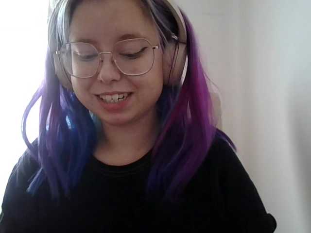 MaddieOrgasm live cam on BongaCams