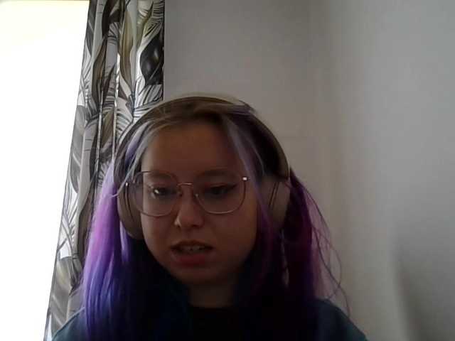 MaddieOrgasm live cam on BongaCams