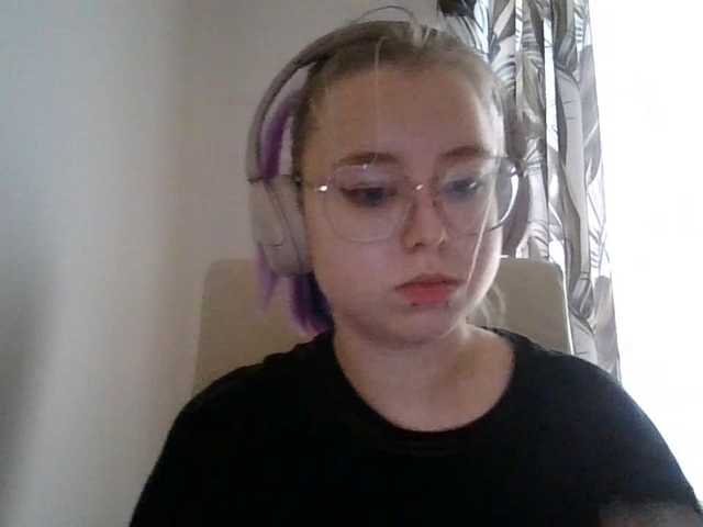MaddieOrgasm live cam on BongaCams