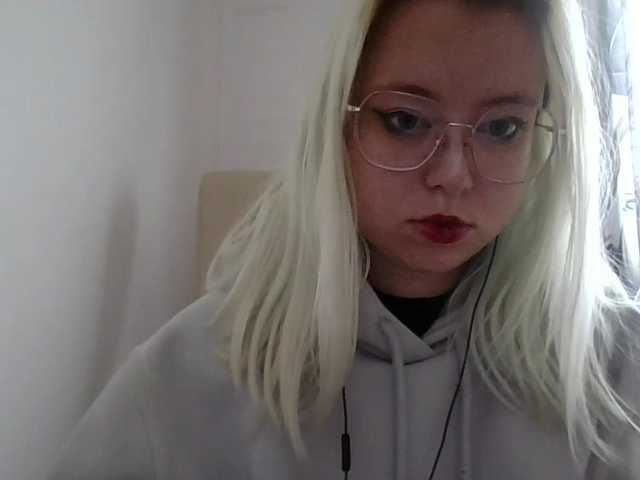 MaddieOrgasm live cam on BongaCams