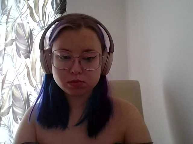 MaddieOrgasm live cam on BongaCams