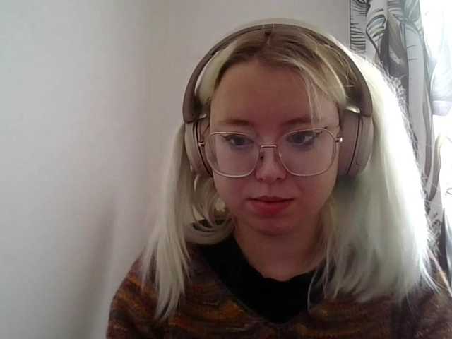 MaddieOrgasm live cam on BongaCams
