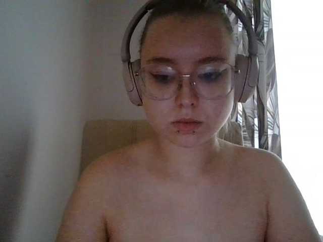 MaddieOrgasm live cam on BongaCams