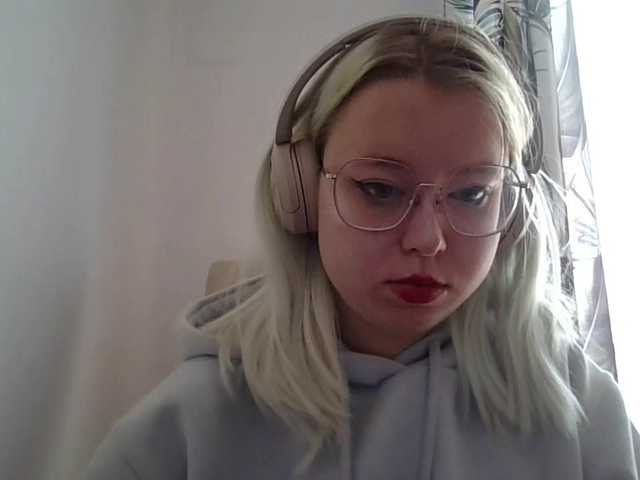 MaddieOrgasm live cam on BongaCams