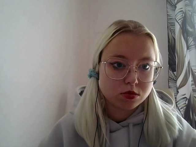 MaddieOrgasm live cam on BongaCams