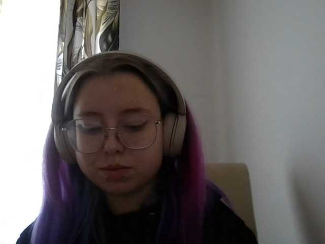 MaddieOrgasm live cam on BongaCams