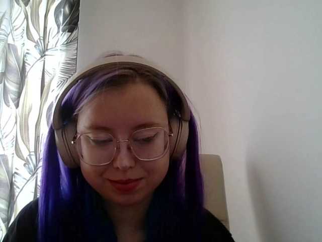 MaddieOrgasm live cam on BongaCams