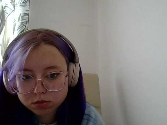 MaddieOrgasm live cam on BongaCams