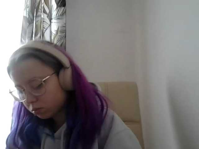 MaddieOrgasm live cam on BongaCams