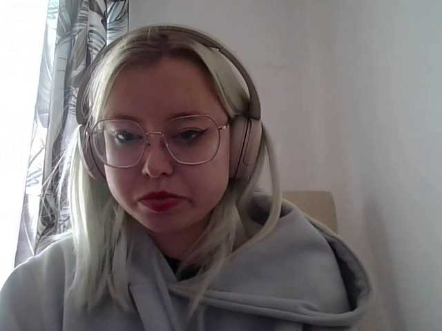 MaddieOrgasm live cam on BongaCams