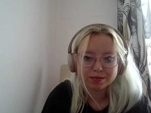 MaddieOrgasm live cam on BongaCams