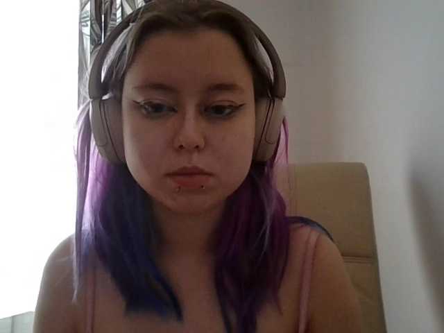 MaddieOrgasm live cam on BongaCams