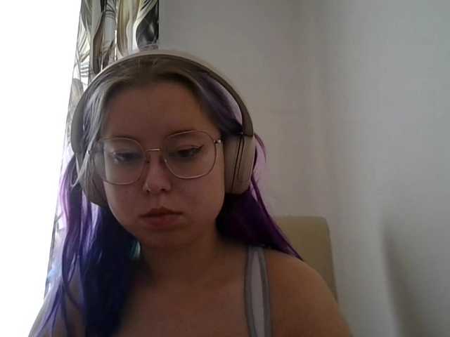 MaddieOrgasm live cam on BongaCams
