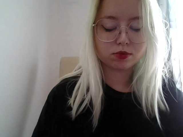 MaddieOrgasm live cam on BongaCams