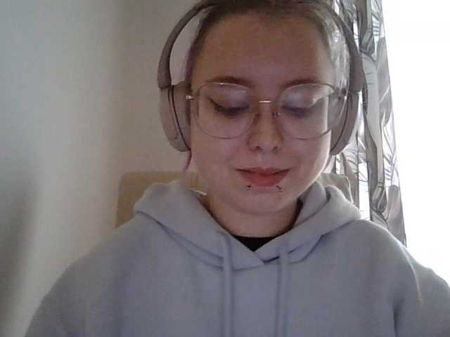MaddieOrgasm live cam on BongaCams