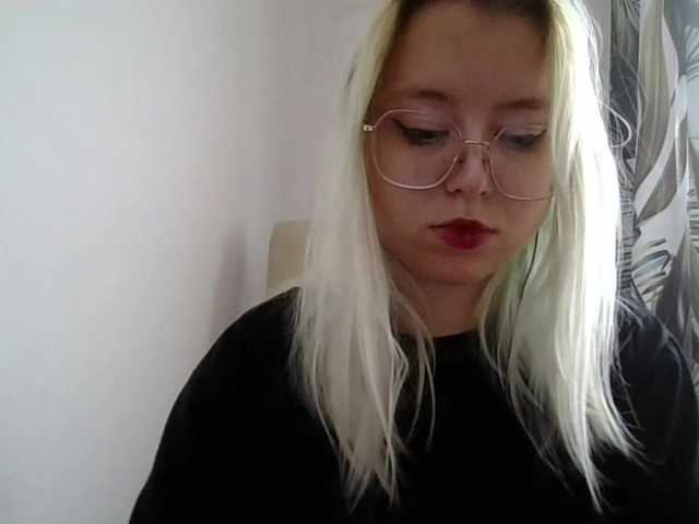 MaddieOrgasm live cam on BongaCams
