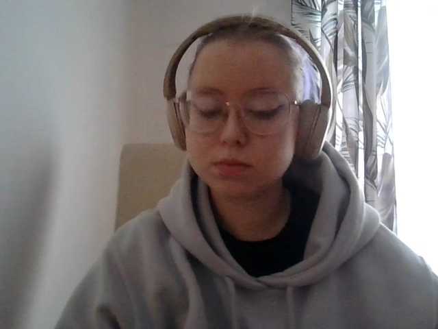 MaddieOrgasm live cam on BongaCams