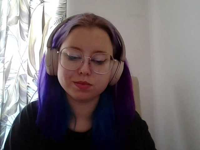 MaddieOrgasm live cam on BongaCams