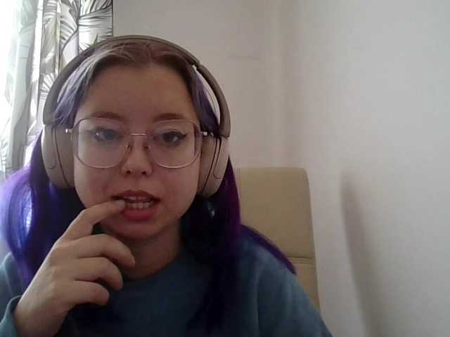 MaddieOrgasm live cam on BongaCams