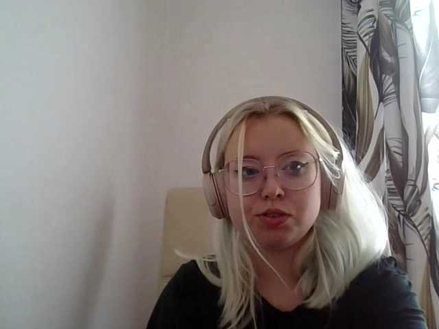 MaddieOrgasm live cam on BongaCams