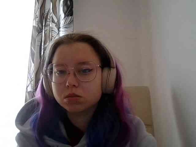 MaddieOrgasm webcam