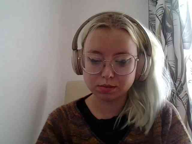 MaddieOrgasm webcam
