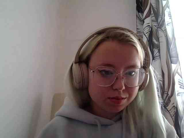 MaddieOrgasm webcam