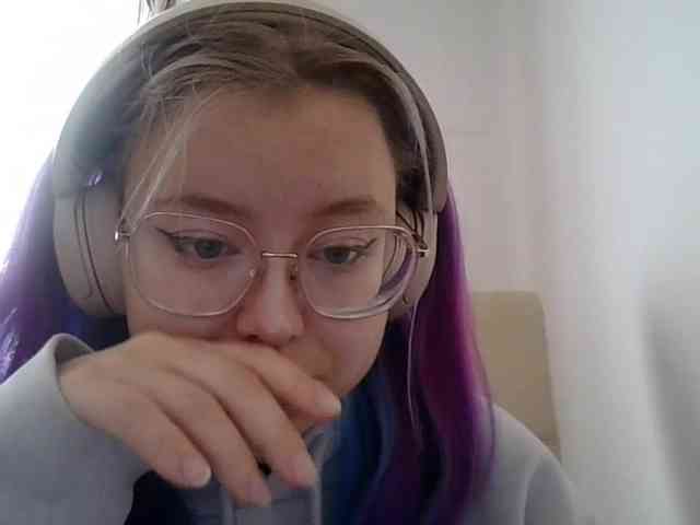 MaddieOrgasm webcam