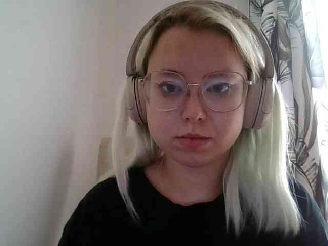 MaddieOrgasm webcam