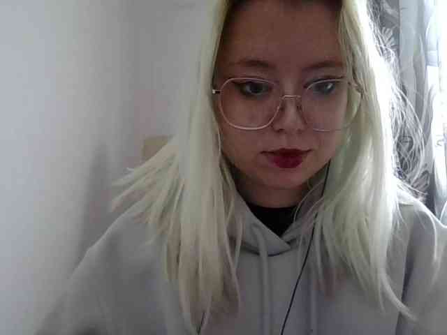 MaddieOrgasm webcam