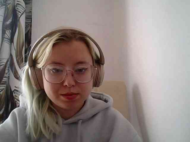 MaddieOrgasm webcam
