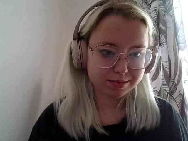 MaddieOrgasm webcam