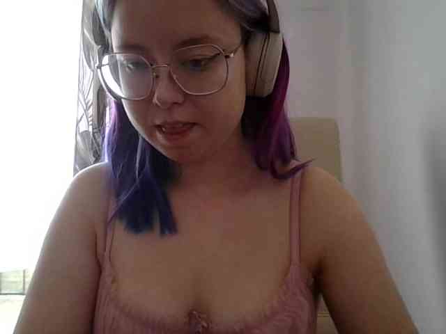 MaddieOrgasm webcam