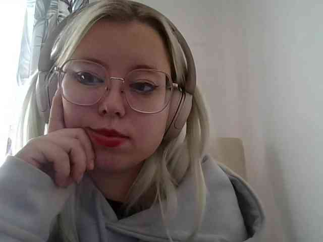 MaddieOrgasm webcam