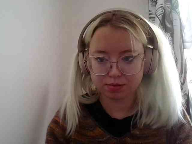 MaddieOrgasm webcam