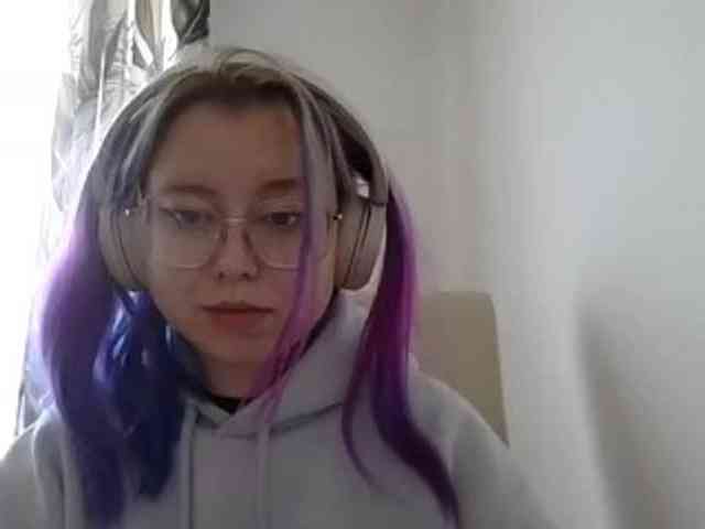 MaddieOrgasm webcam