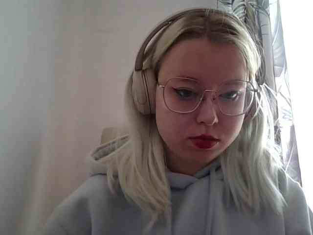 MaddieOrgasm webcam