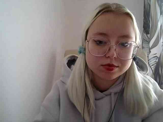 MaddieOrgasm webcam