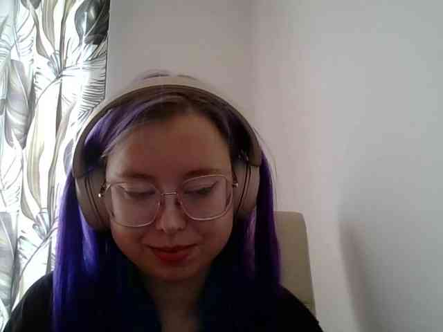 MaddieOrgasm webcam