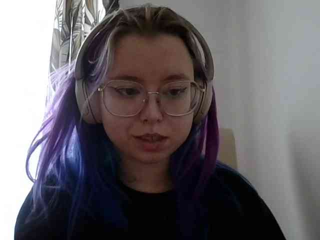 MaddieOrgasm webcam