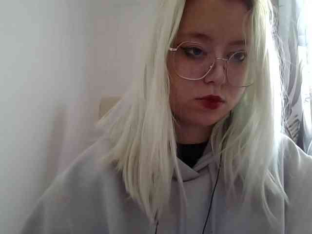 MaddieOrgasm webcam
