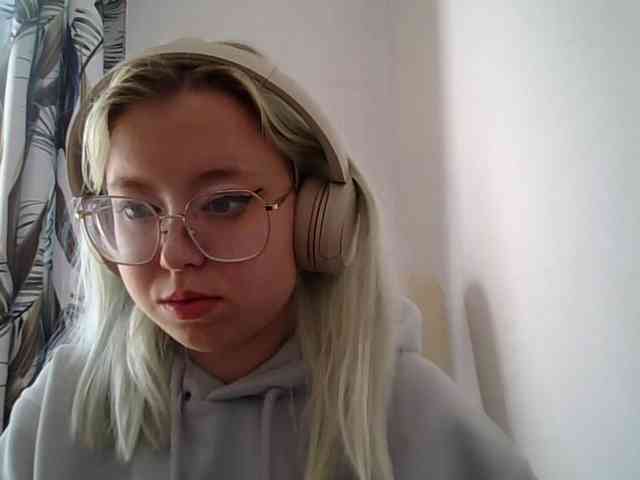 MaddieOrgasm webcam