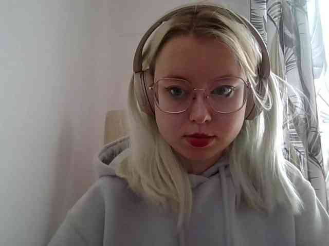 MaddieOrgasm webcam