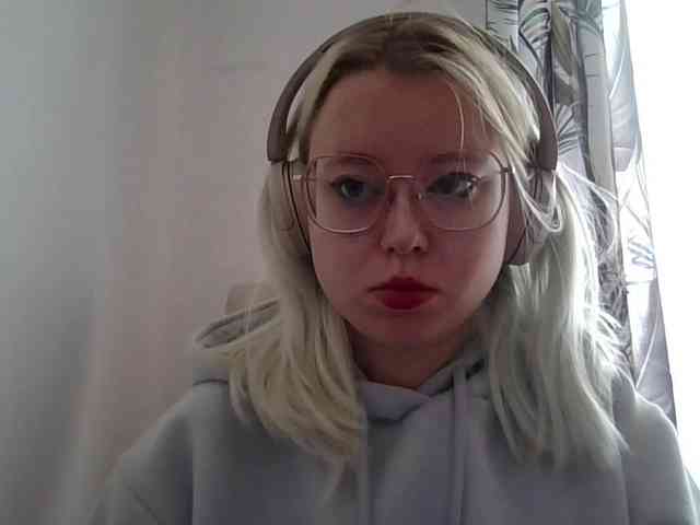 MaddieOrgasm webcam