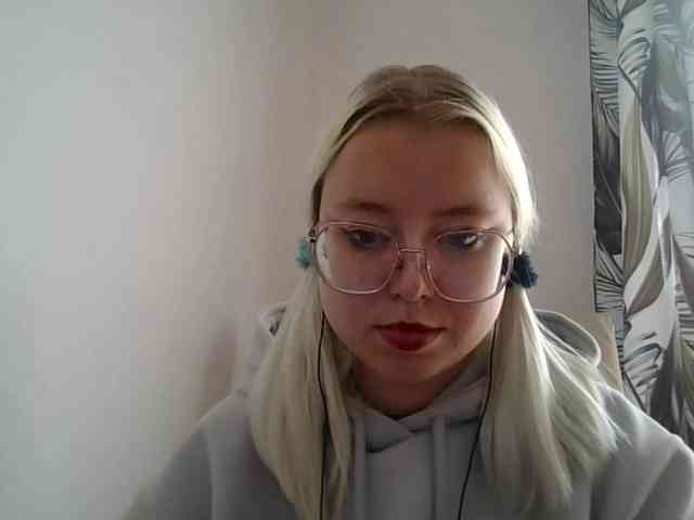 MaddieOrgasm webcam