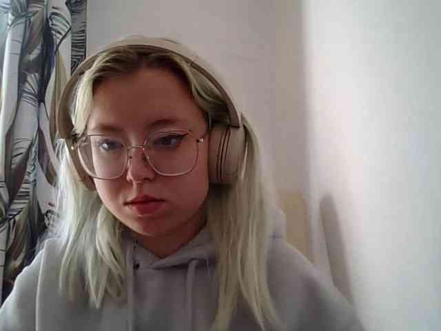 MaddieOrgasm webcam