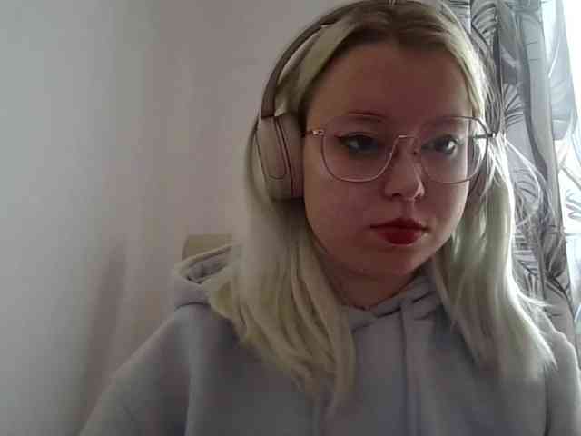 MaddieOrgasm webcam